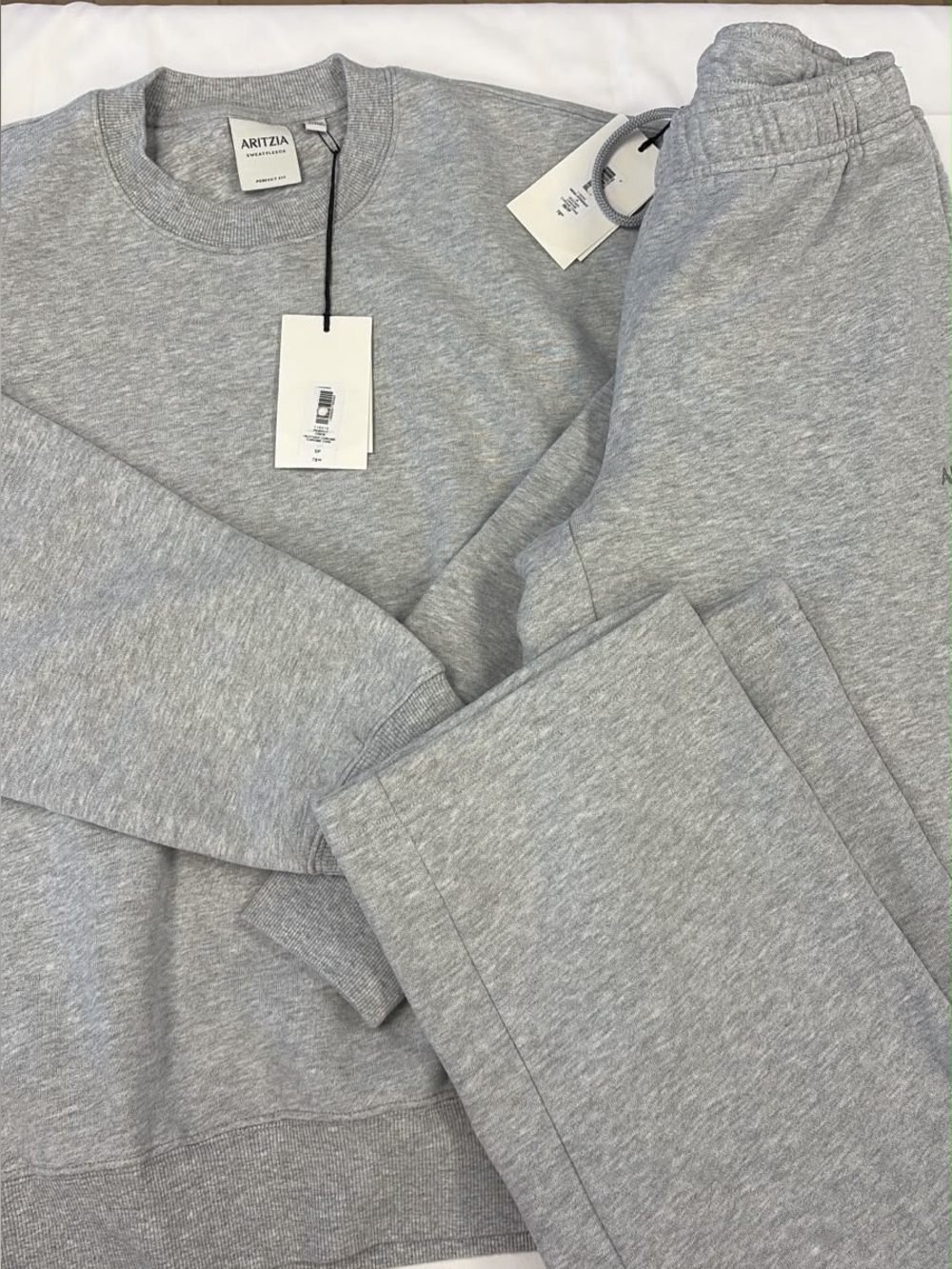 NWT aritzia sweatfleece set